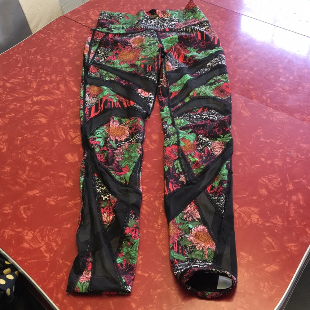 Like new Wunder under high rise mesh sz 6